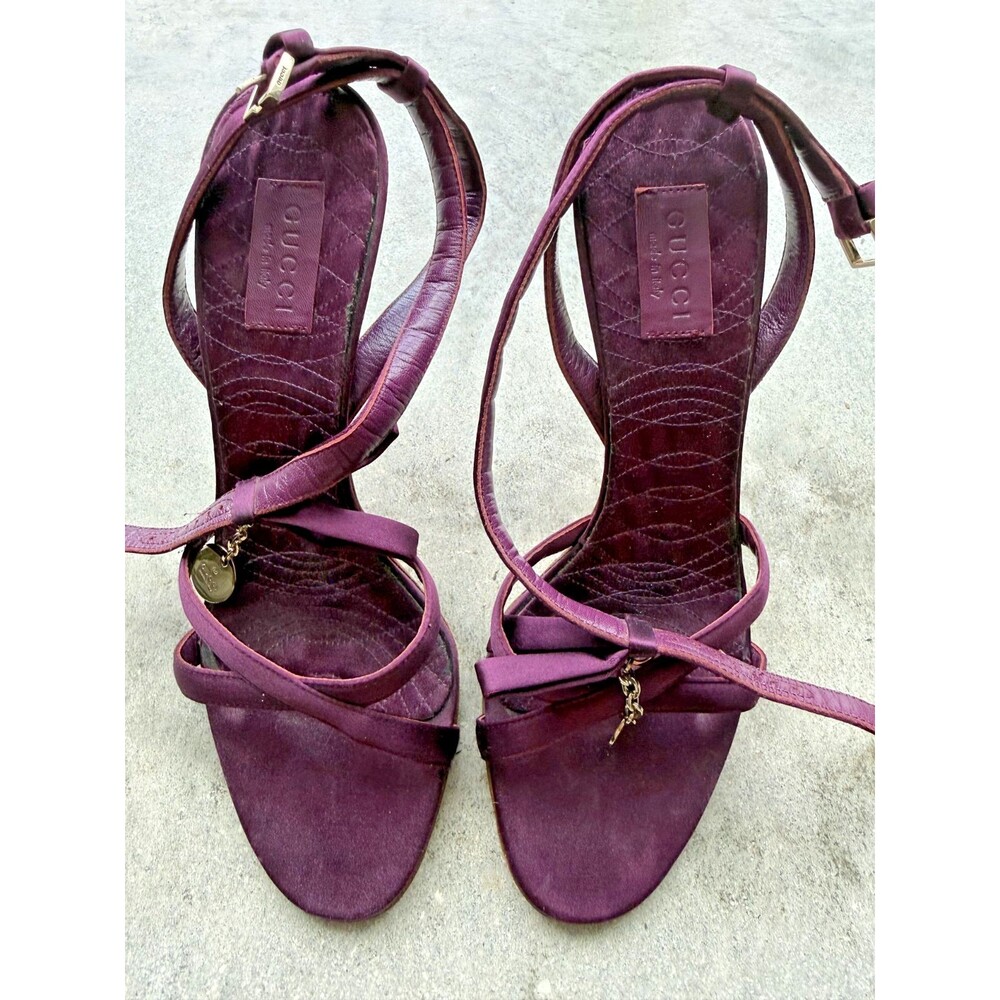 Vintage Gucci Burgundy Satin Strappy Bow Charm Heels Size 8.5B Italy